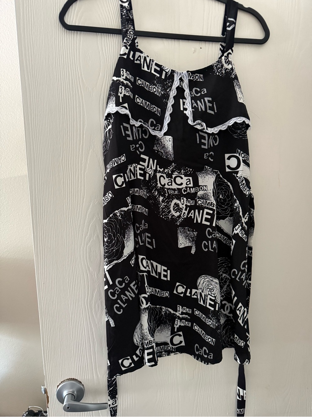 Black and White Graphic Print Women's dress